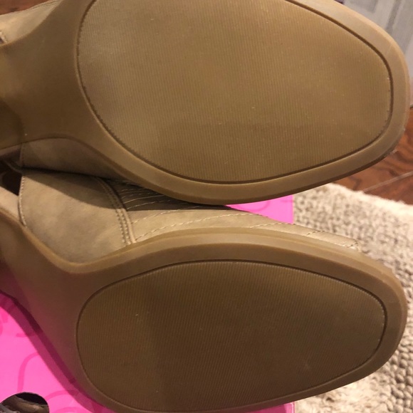 Open toe booties - Picture 3 of 4